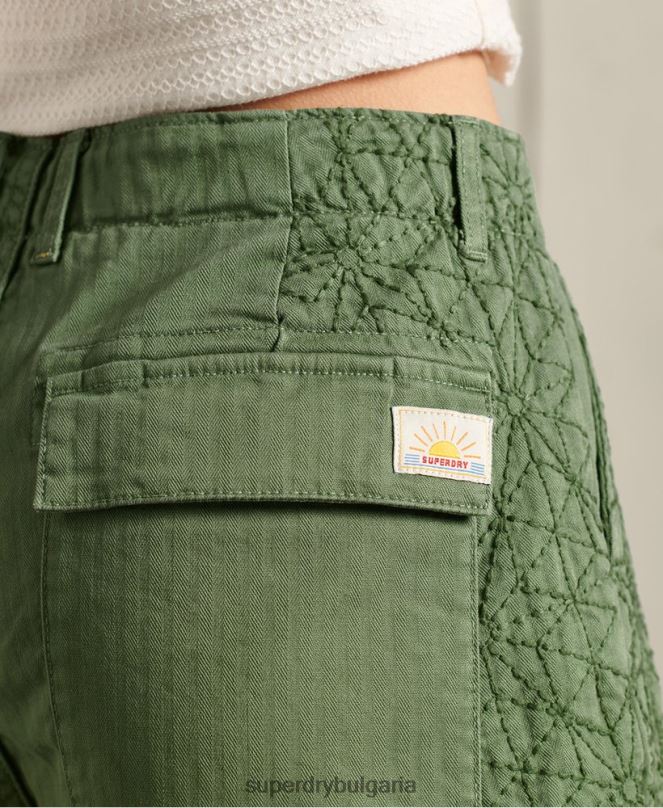 Superdry облекло N00H3175 зелено Жени шорти за умора