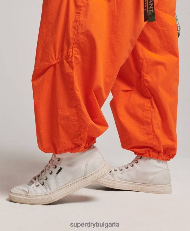 Superdry облекло N00H1973 оранжево Жени широки парашутни панталони