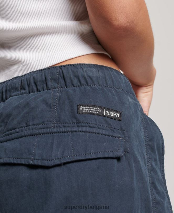 Superdry облекло N00H2563 военноморски флот Жени панталони с парашутен захват