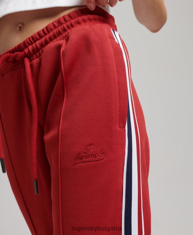 Superdry облекло N00H2579 червен Жени панталони с трико
