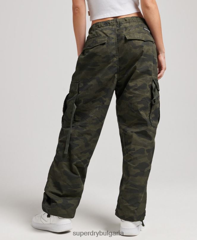 Superdry облекло N00H2602 зелено Жени панталони за парашут от органичен памук