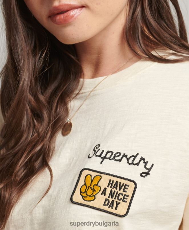 Superdry облекло N00H6230 сметана Жени Свободна тениска с лого на 90-те