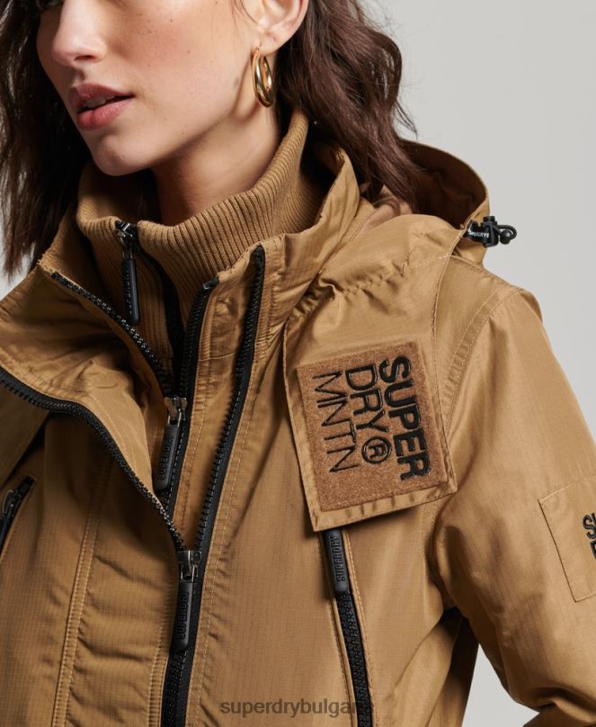 Superdry облекло N00H3618 кафяво Жени планинско яке с ветровка