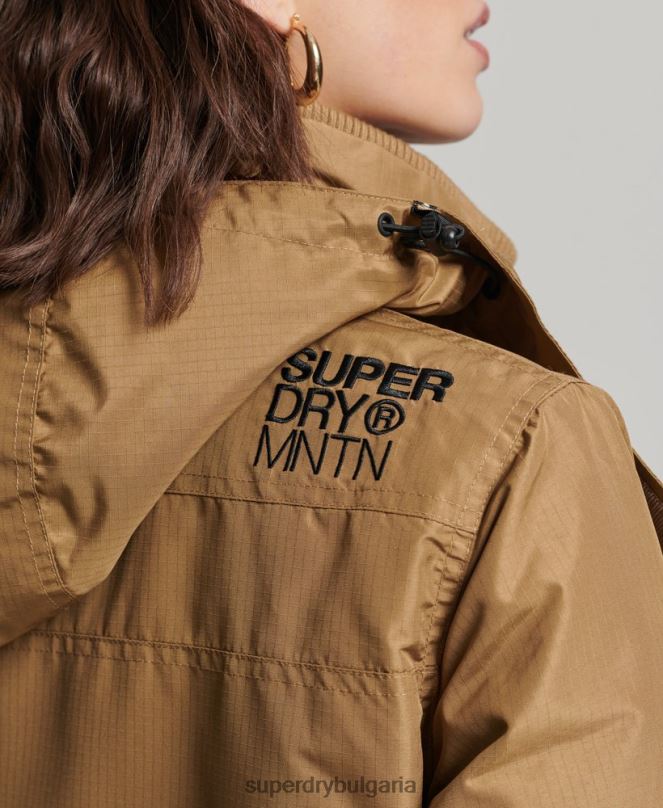Superdry облекло N00H3618 кафяво Жени планинско яке с ветровка