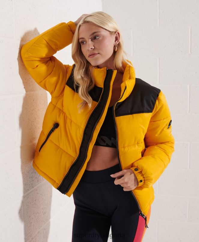 Superdry облекло N00H5477 жълто Жени кодово яке