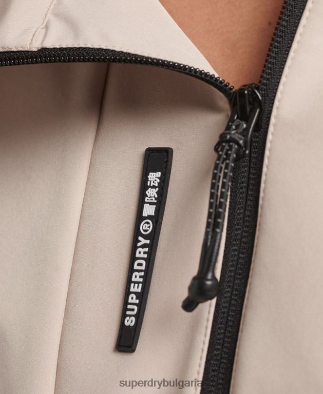 Superdry облекло N00H5521 бежово Жени технологично яке софтшел