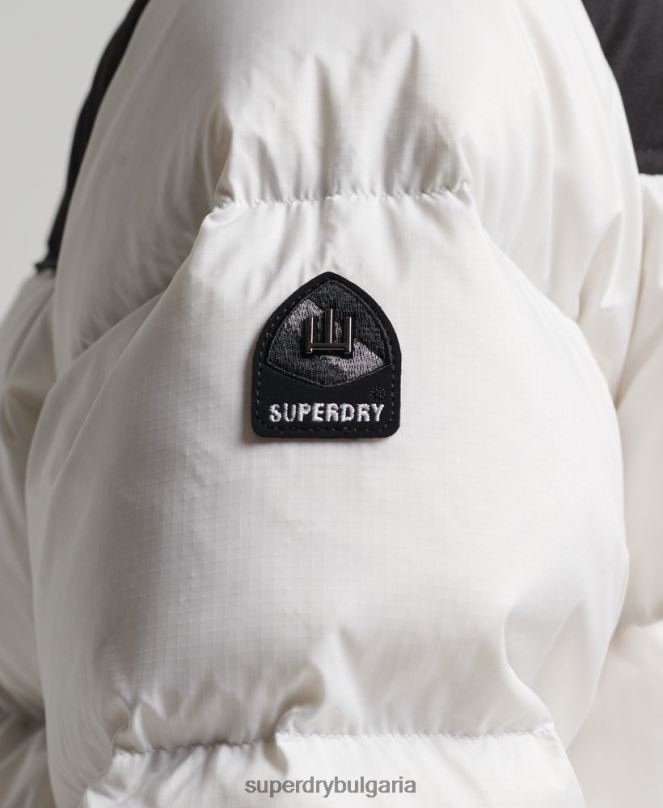 Superdry облекло N00H5579 бяло Жени спортно кодово яке с пуф