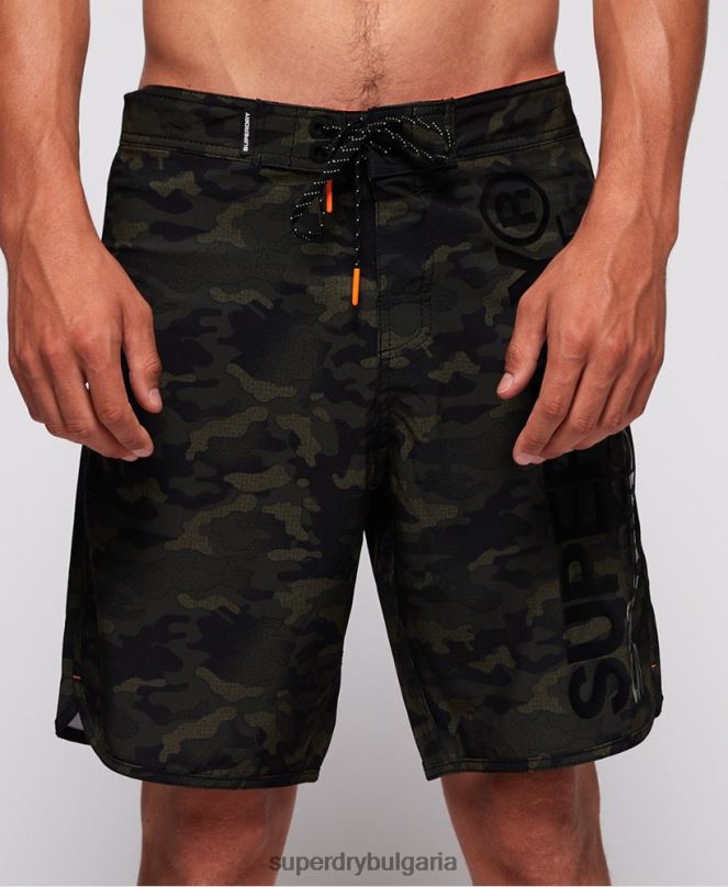 Superdry облекло N00H449 зелено мъже шорти за дъска за дълбоки води