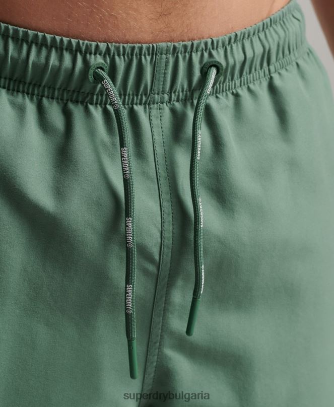 Superdry облекло N00H56 зелено мъже 19-инчови рециклирани бански шорти с апликация