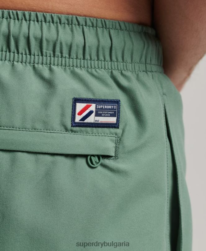 Superdry облекло N00H56 зелено мъже 19-инчови рециклирани бански шорти с апликация