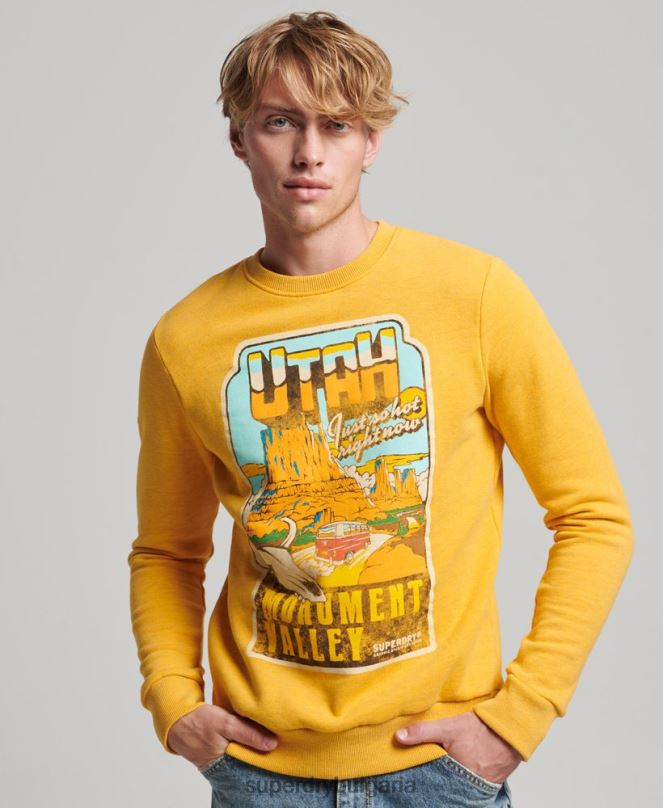 Superdry облекло N00H5079 злато мъже графичен суичър с пощенска картичка за пътуване