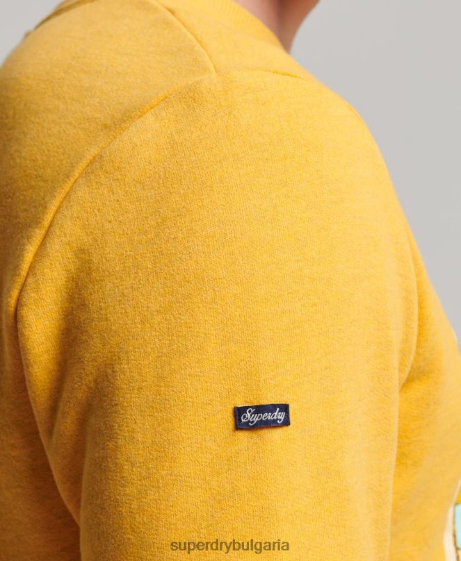 Superdry облекло N00H5079 злато мъже графичен суичър с пощенска картичка за пътуване