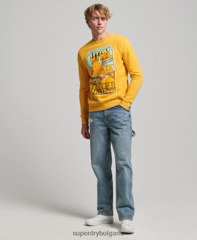 Superdry облекло N00H5079 злато мъже графичен суичър с пощенска картичка за пътуване