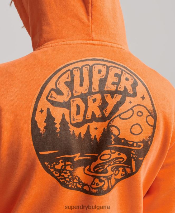 Superdry облекло N00H707 оранжево мъже суичър с графична качулка в гората