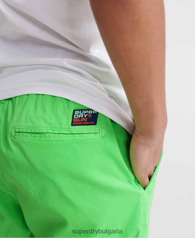 Superdry облекло N00H364 зелено мъже изгорели на слънце къси чино панталони