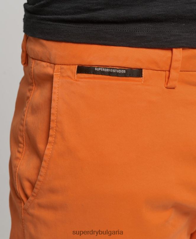 Superdry облекло N00H6475 оранжево мъже къси чино панталони от органичен памук