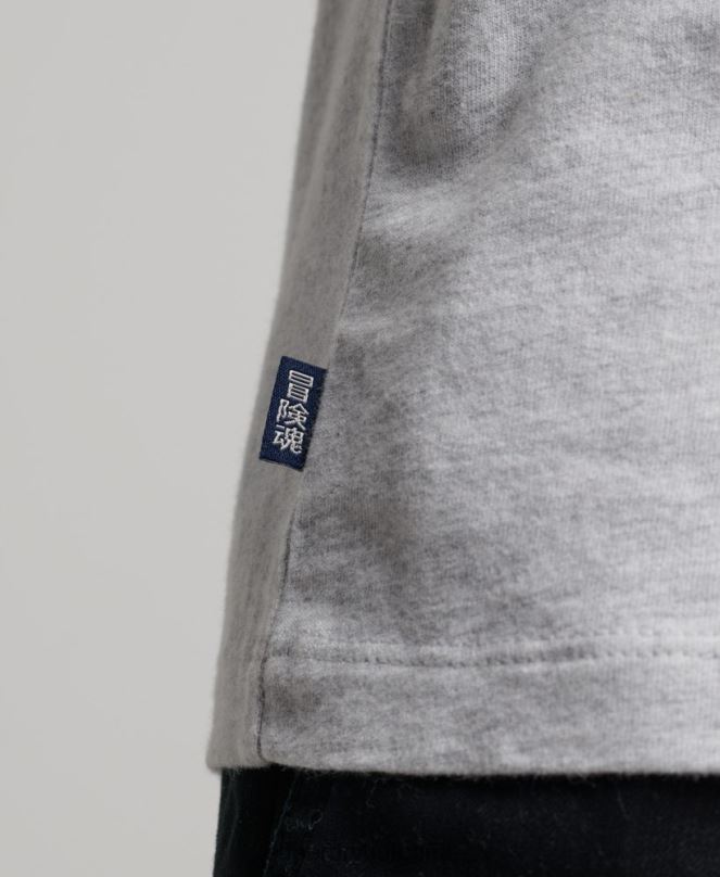 Superdry облекло N00H1549 светло сив мъже горнище с ретро лого от органичен памук, бродирано