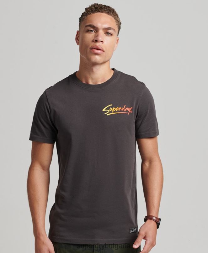 Superdry облекло N00H4794 кафяво мъже Тениска с лого на сценария на центъра на 80-те