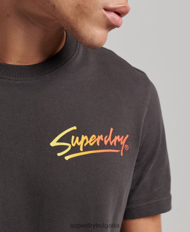 Superdry облекло N00H4794 кафяво мъже Тениска с лого на сценария на центъра на 80-те