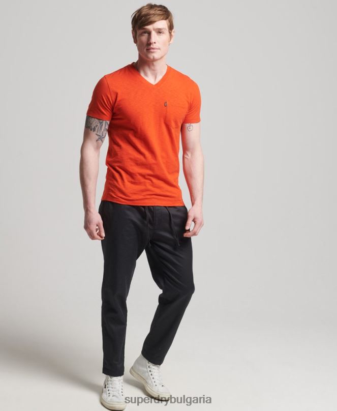 Superdry облекло N00H4810 оранжево мъже тениска с джоб с v-образно деколте и органичен памук