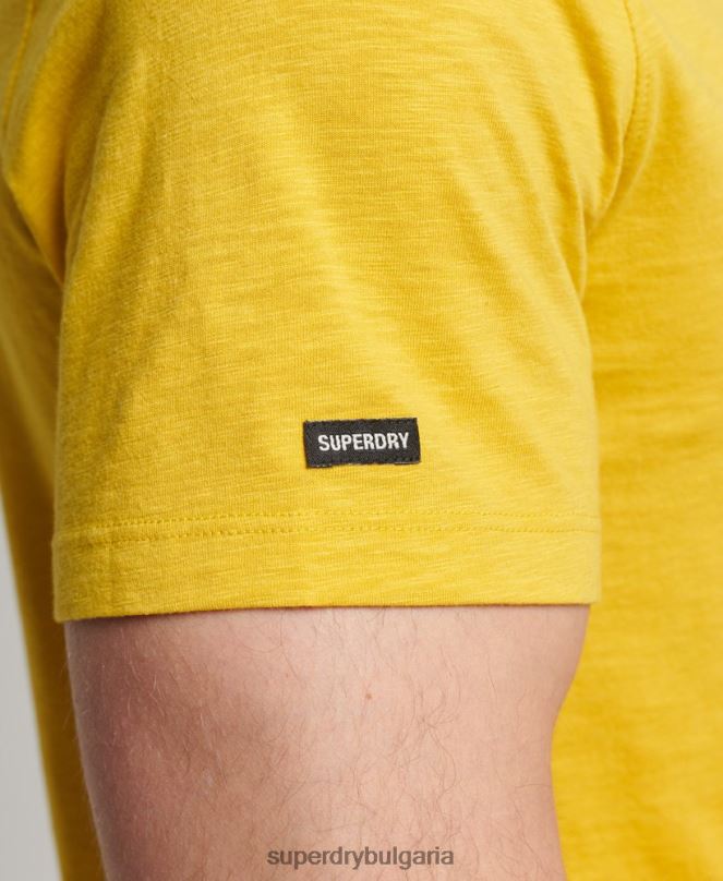 Superdry облекло N00H4817 жълто мъже органична памучна тениска с кръгло деколте и джоб