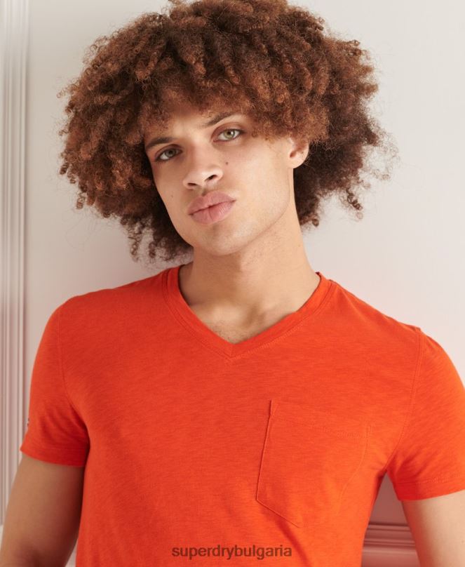Superdry облекло N00H4837 оранжево мъже тениска с джоб с v-образно деколте и органичен памук
