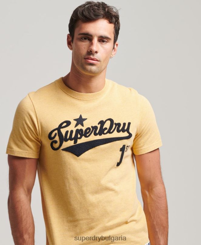 Superdry облекло N00H4922 жълто мъже колежанска тениска в винтидж стил