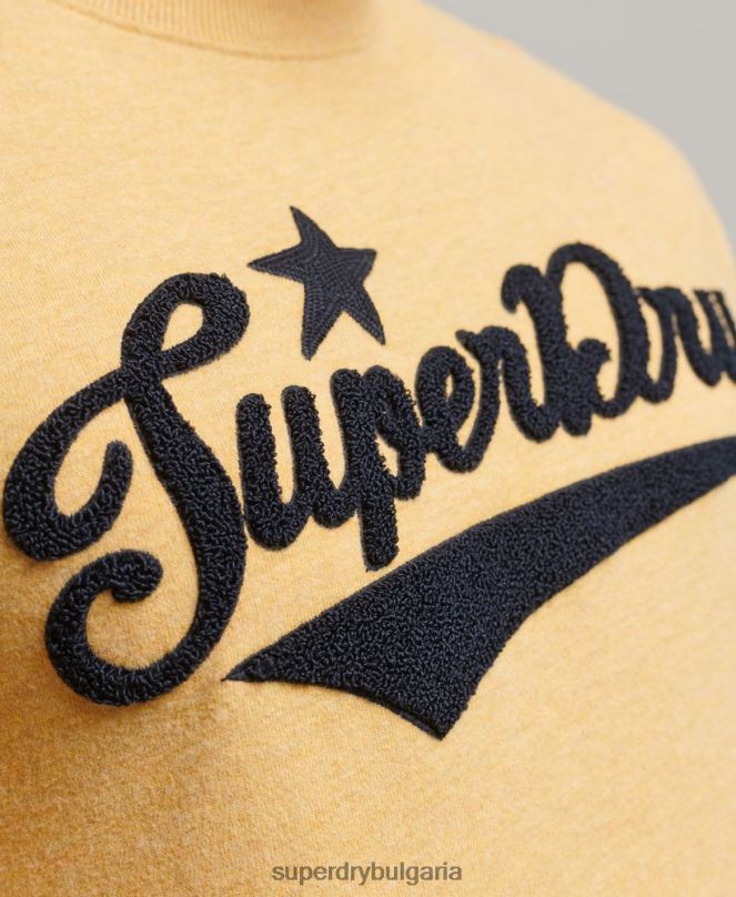 Superdry облекло N00H4922 жълто мъже колежанска тениска в винтидж стил