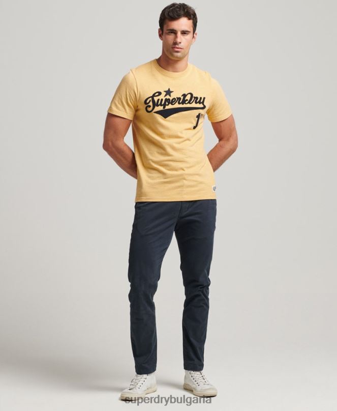 Superdry облекло N00H4922 жълто мъже колежанска тениска в винтидж стил
