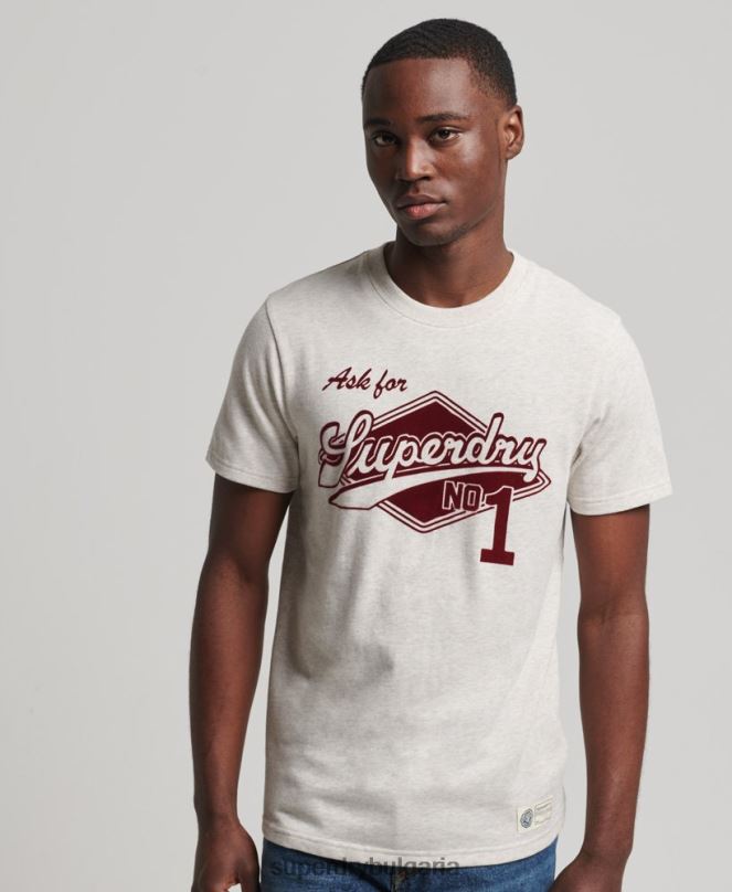 Superdry облекло N00H4953 сметана мъже колегиална тениска в стил винтидж сценарий
