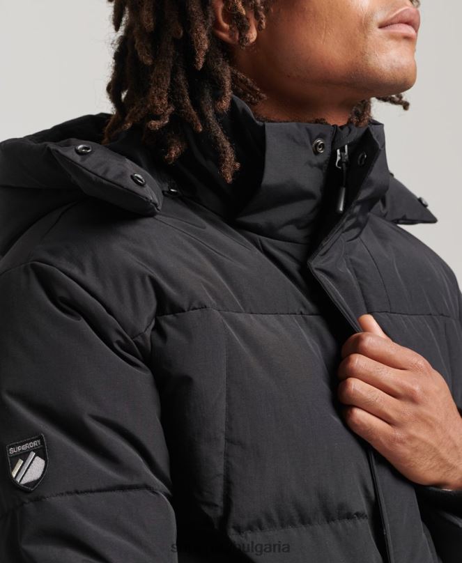 Superdry облекло N00H1000 черен мъже пухено яке с юрган с качулка