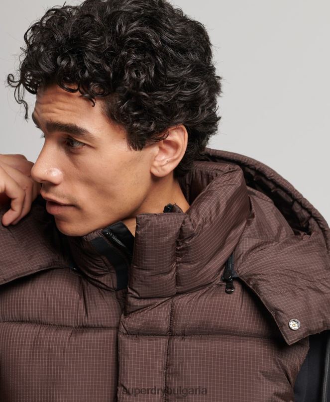 Superdry облекло N00H958 кафяво мъже жилетка с кратка подплата